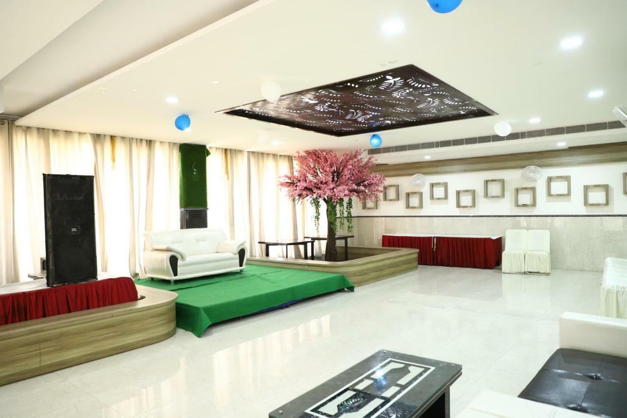 Diwan Hotel And Restaurant Surkhi Exterior foto
