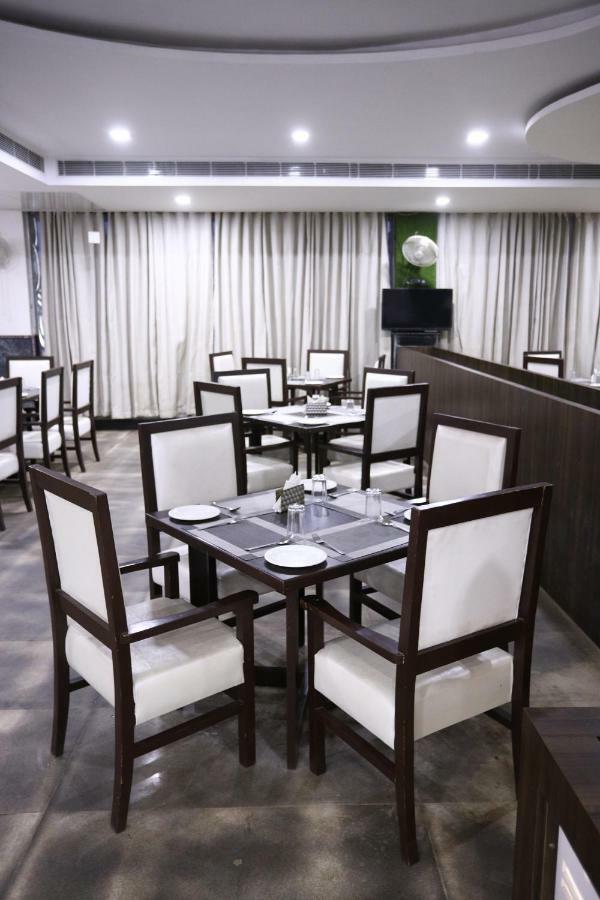 Diwan Hotel And Restaurant Surkhi Exterior foto