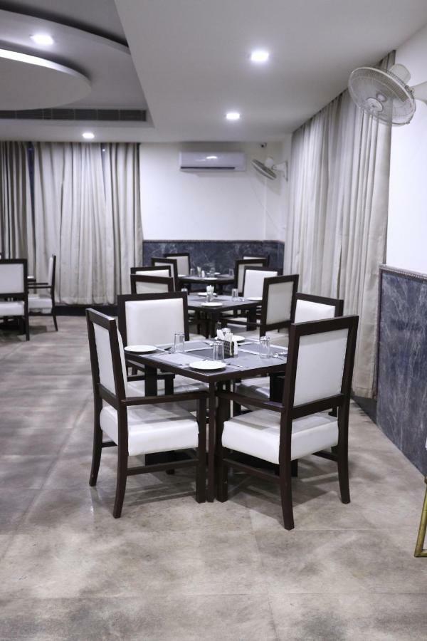 Diwan Hotel And Restaurant Surkhi Exterior foto