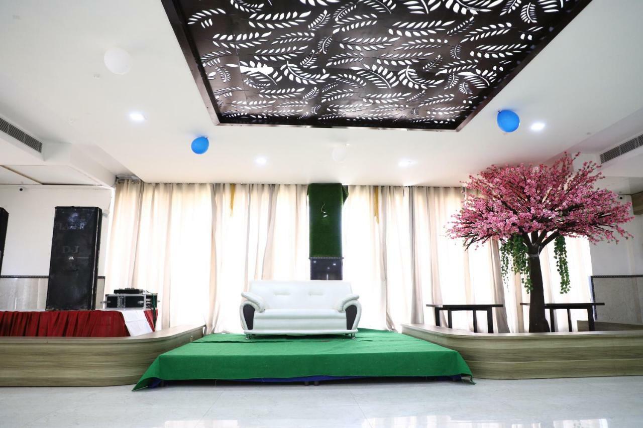 Diwan Hotel And Restaurant Surkhi Exterior foto